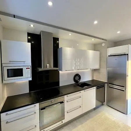 Lejlighed Moderni Saunallinen Kaksio!